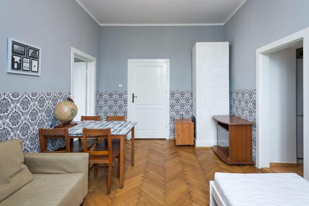 Appartement In The Heart Of ! 2